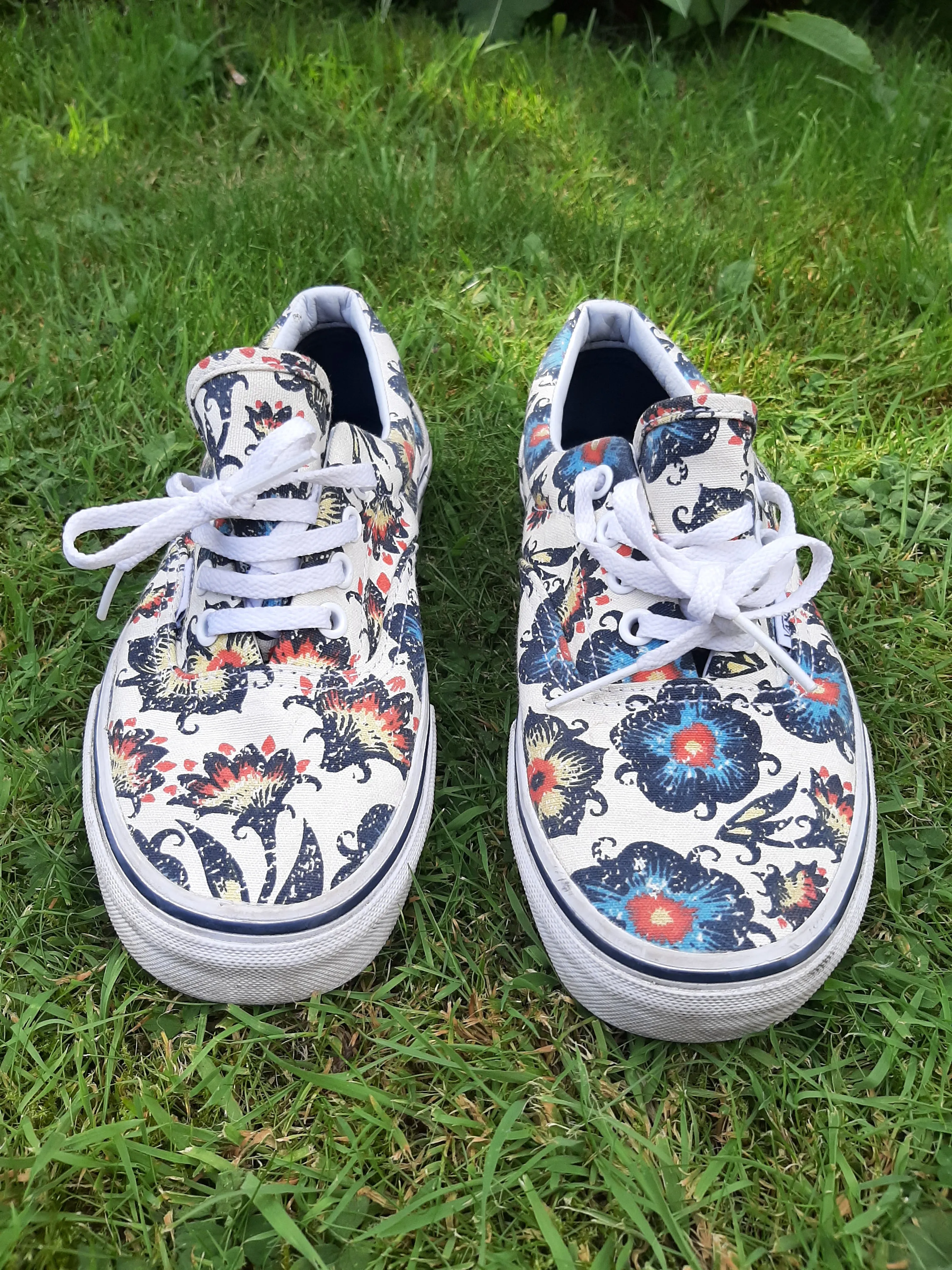 Floral Vans Classics Trainers. UK 4.5.