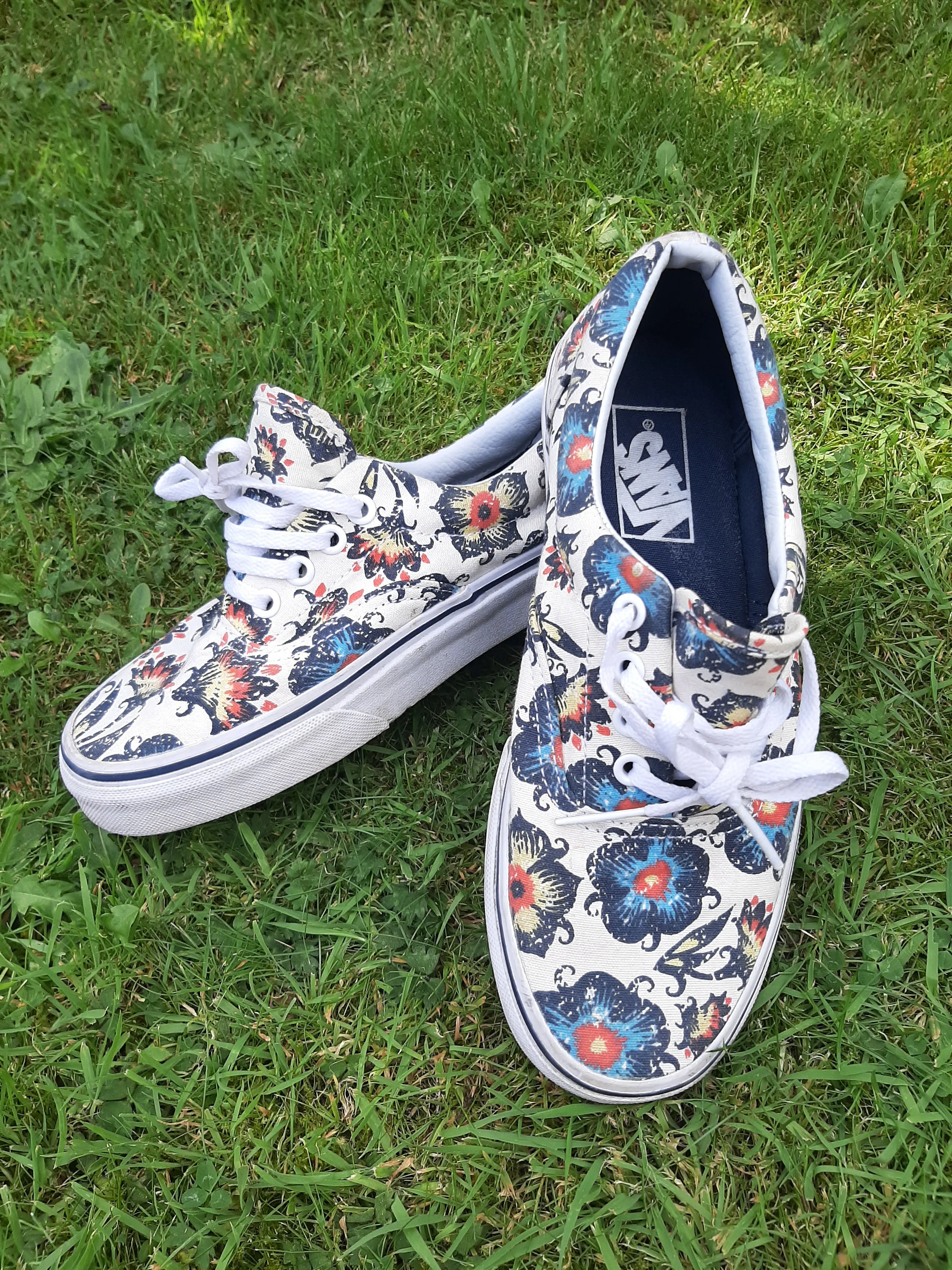 Floral Vans Classics Trainers. UK 4.5.