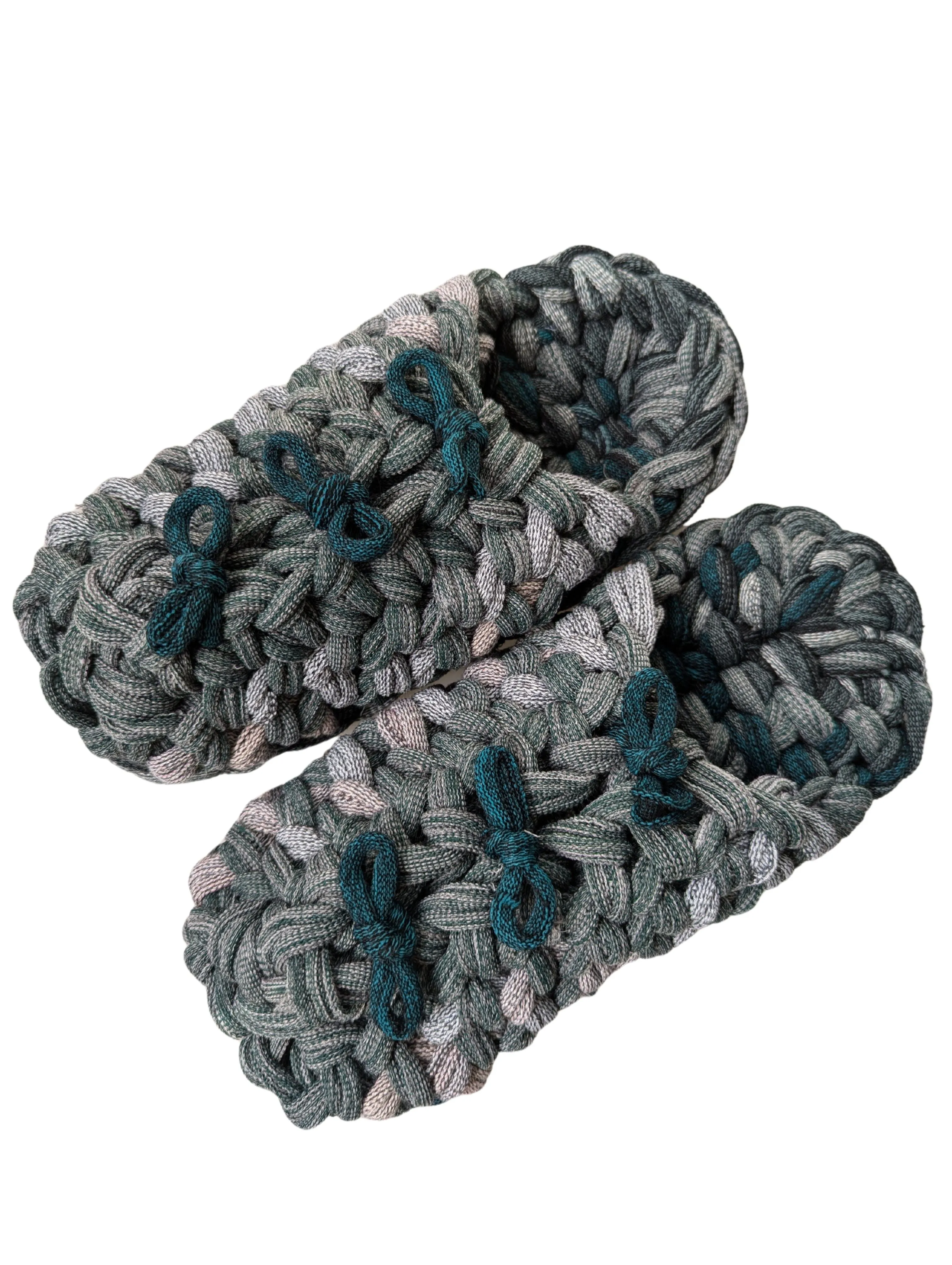 Medium | Knit up-cycle slippers 2024-M109 [Medium]