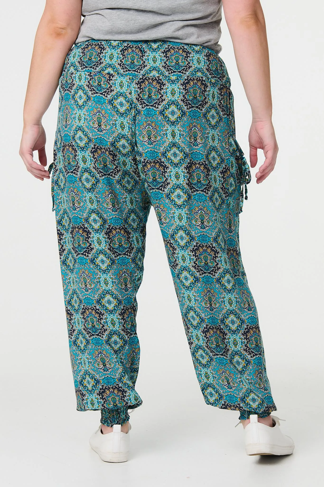 Printed Pull On Tapered Pants