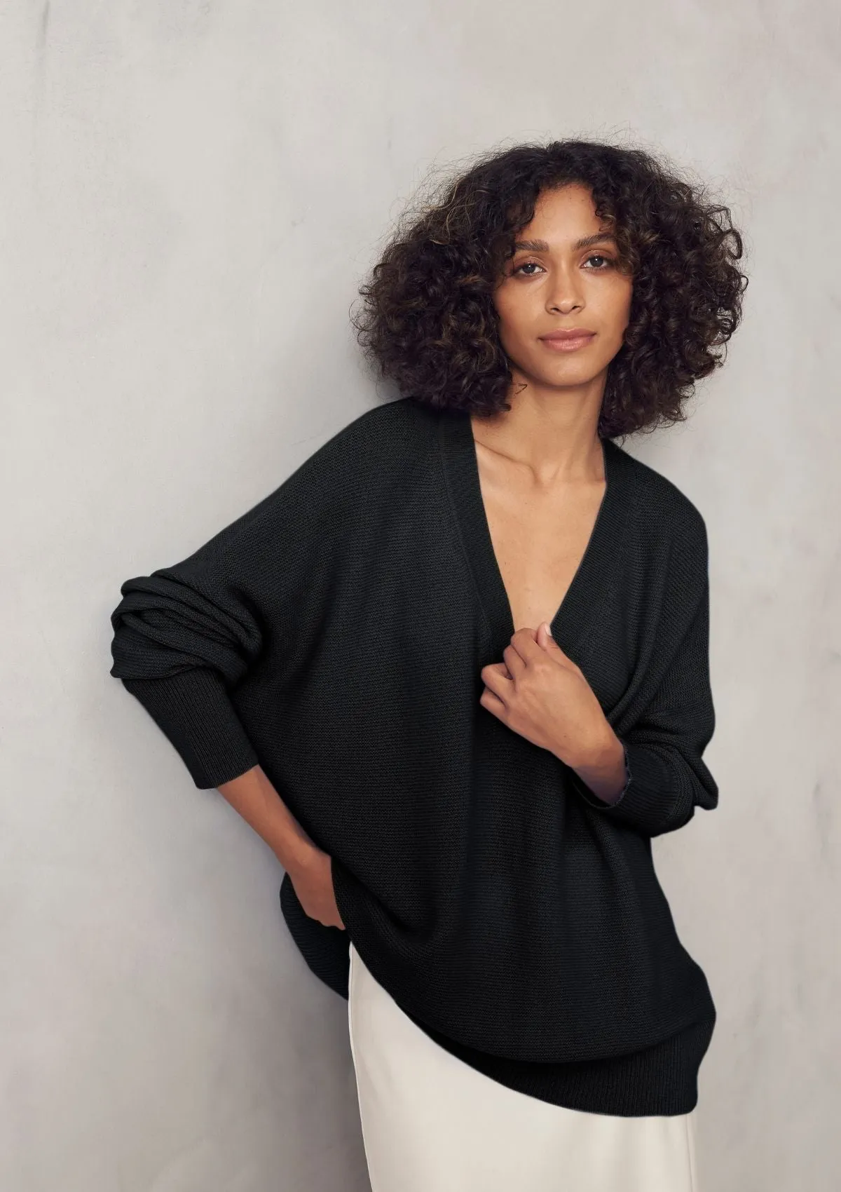 Relaxed Lofty V Neck Sweater in Jet Black