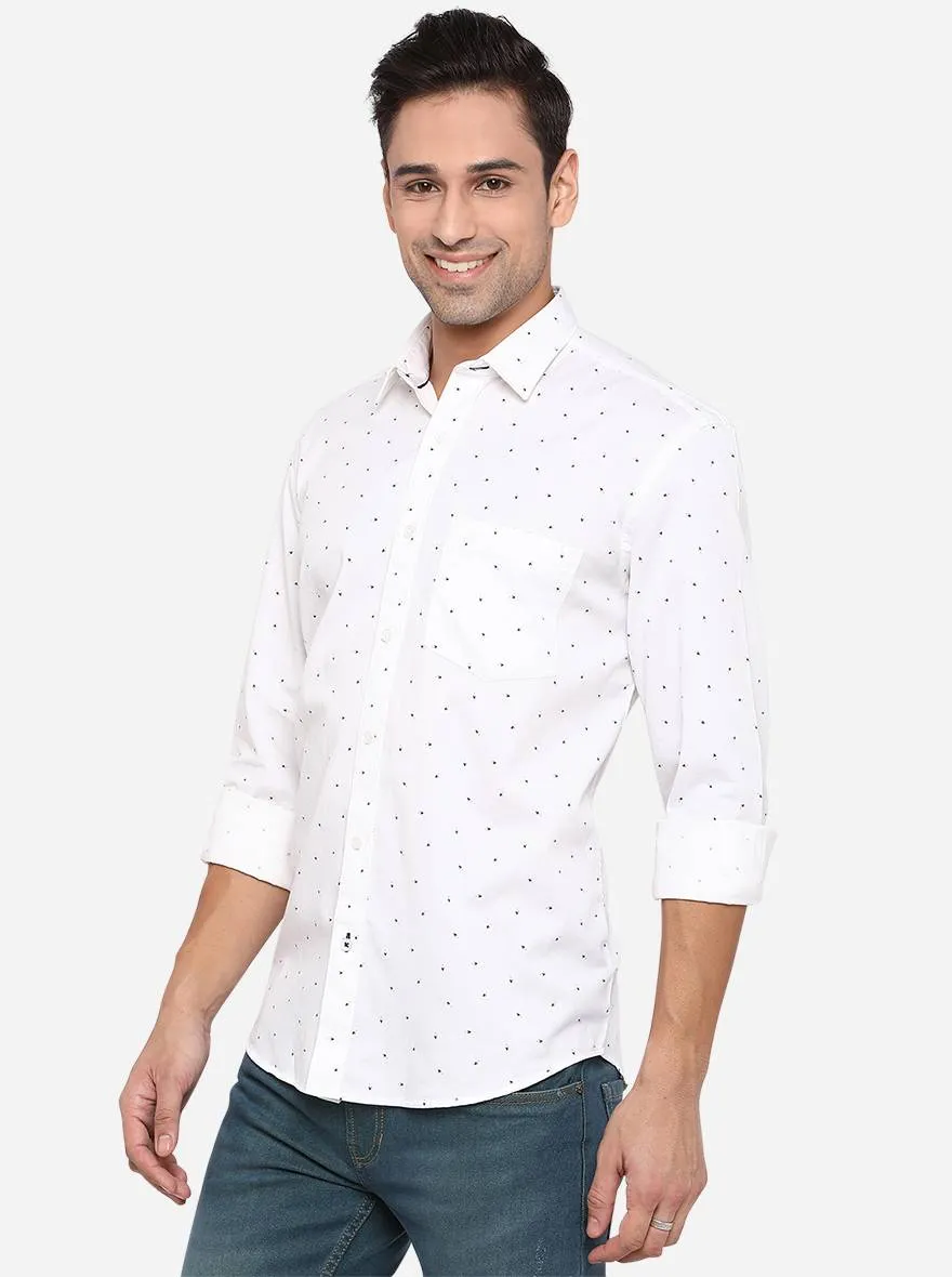 White & Navy Blue Printed Slim Fit Casual Shirt | JadeBlue